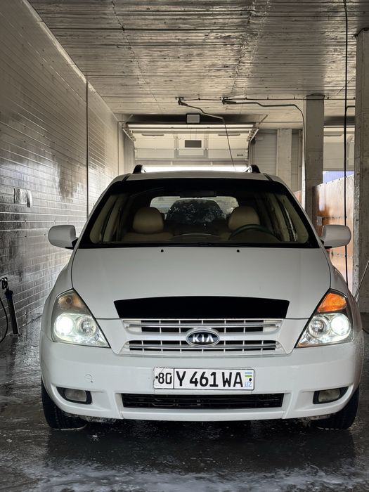 Kia carnival uzini 2008 zavod propan mator 2.7