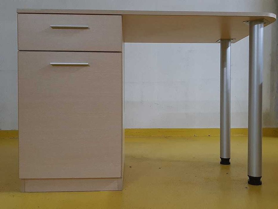 Работно / ученическо бюро