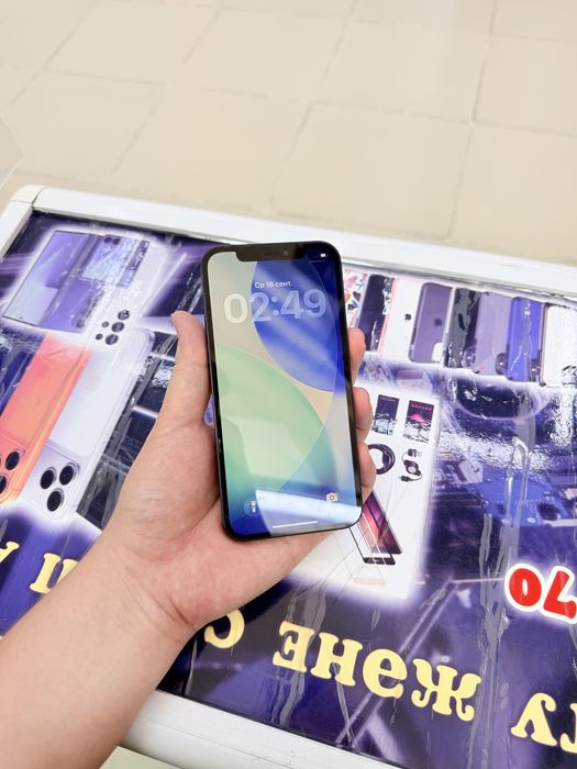 Айфон 12.
