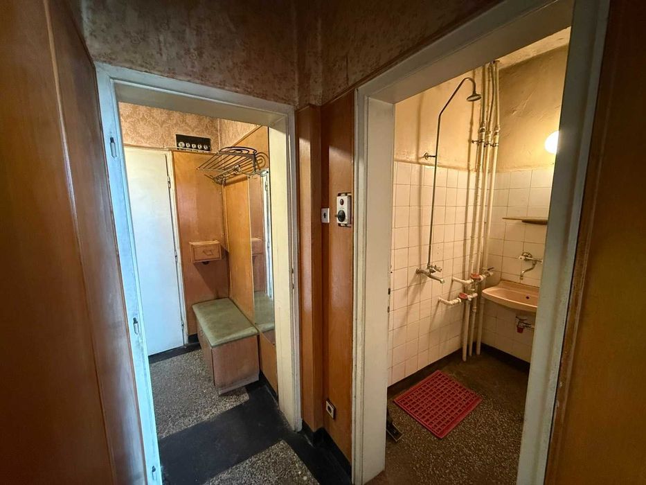 Продава се Двустаен апартамент в Русе, Цветница - 62 кв.м за 1355 €/кв.м - Снимка #3