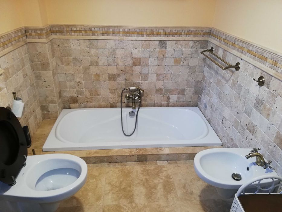 Proprietar inchiriez vila a Copou-Sararie (Exclusive) 5+ camere