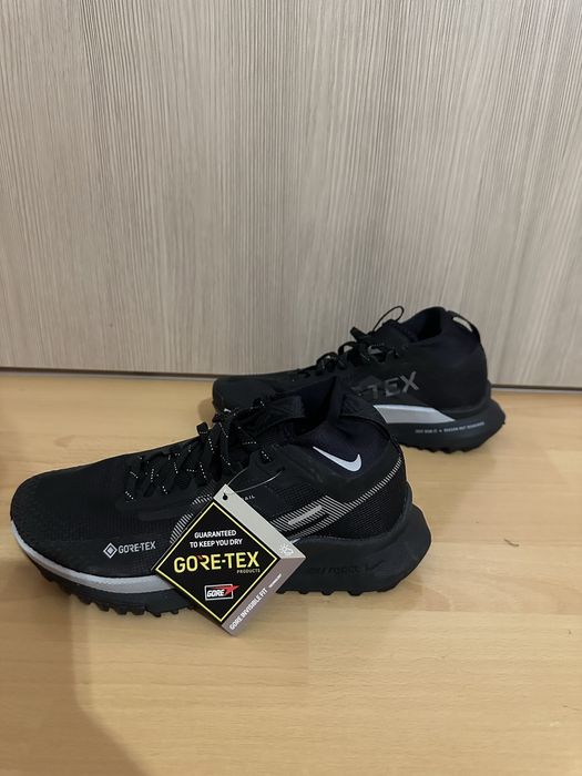 Vand pantofi clips five ten si nike x gortex