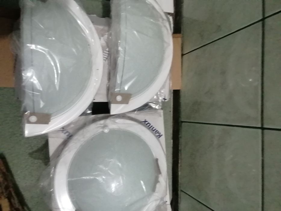 Aplica pentru pereți și tavan