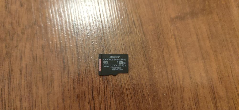 Nintendo Switch OLED със 128 гб SD карта