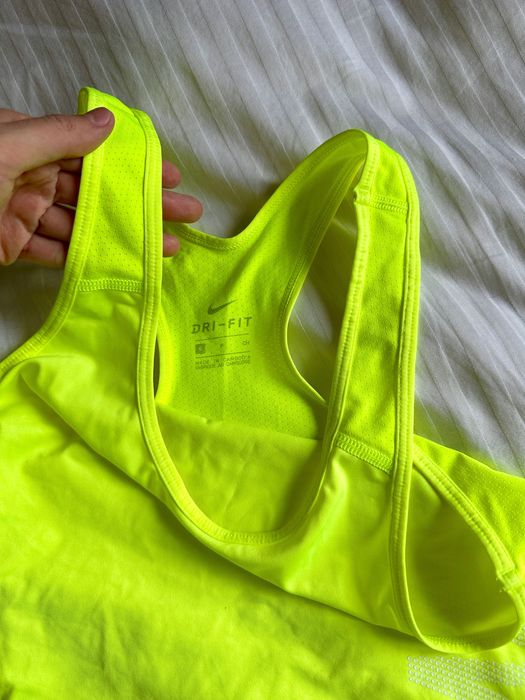 Спортивный топ Nike S сеточка