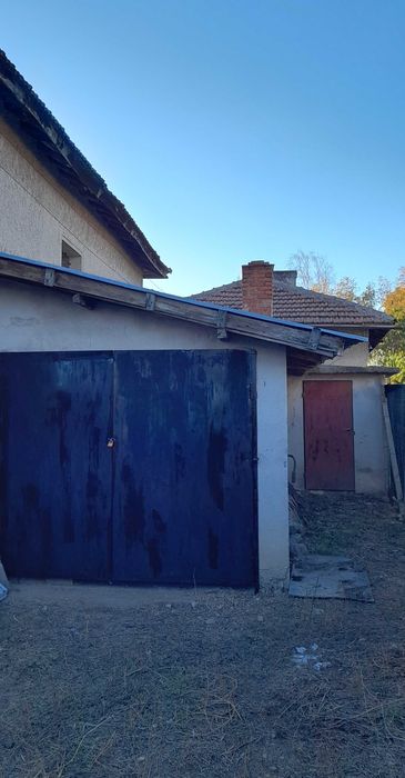 Продавам къща в с.Зимница