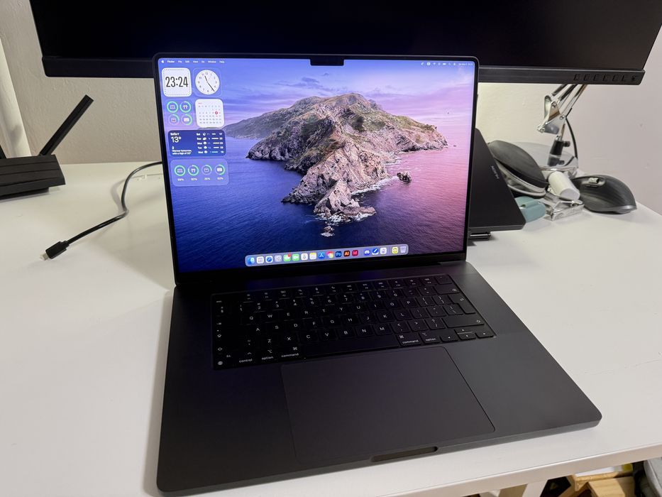 Macbook Pro 16 inch M4 Max