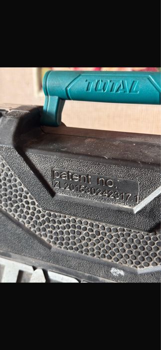 Продам водительский набор (инструменты)