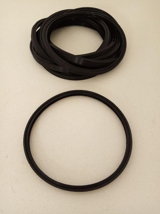 Garnitura de cauciuc termorezistent pt tuburi de inox. Diam 110 mm.