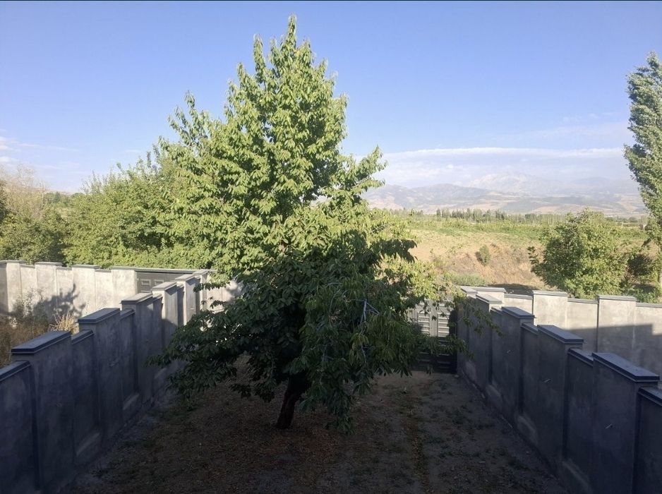 Oqtoshda  tayyor karopka dacha sotiladi