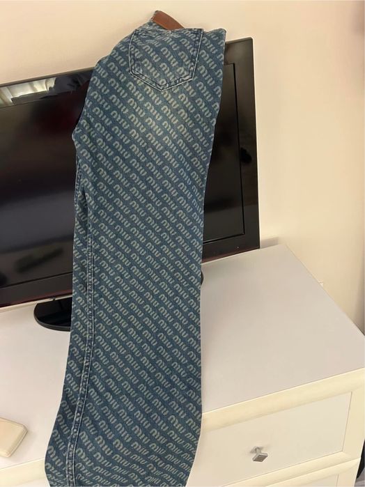 Топ актуален модел дънки Miu. S