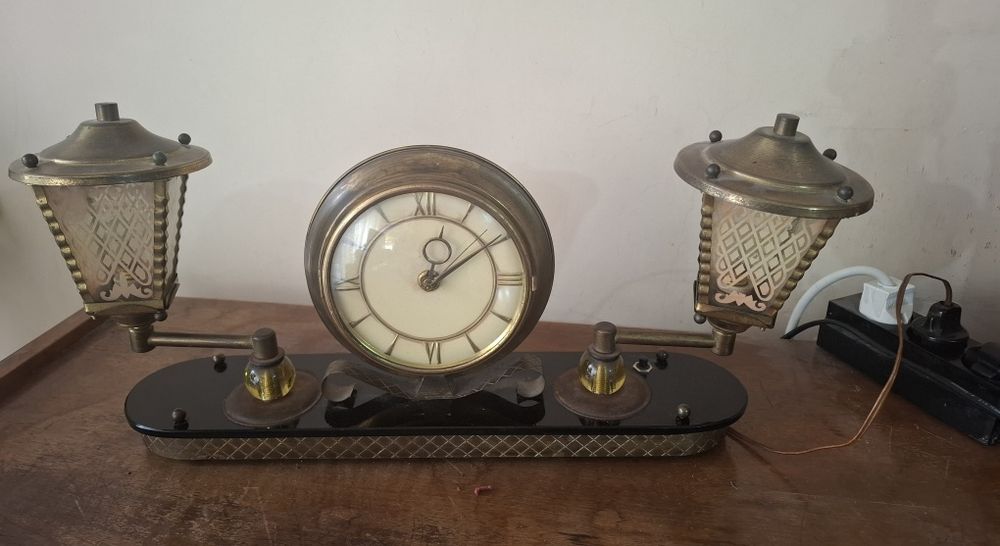 Винтидж лампа комплект с вграден часовник .
