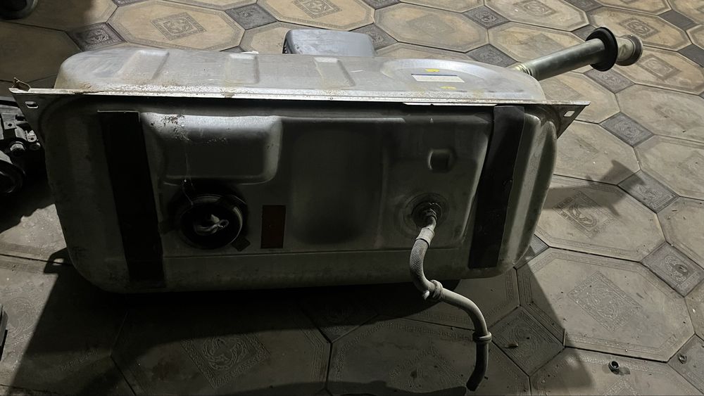 Мерсадес140 бак топлинный