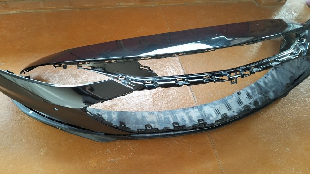 Malibu xl  oldiy banfer rang qora.