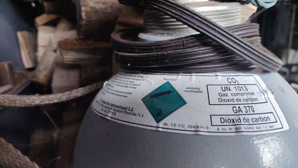 Aparat de sudura și tub co2, include pistolul, furtun și mască