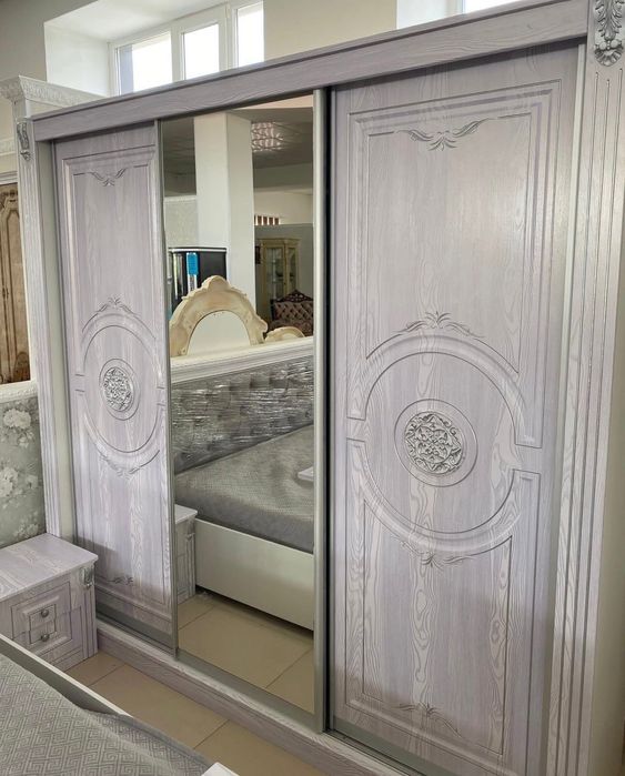 Срочно продам спальный гарнитур