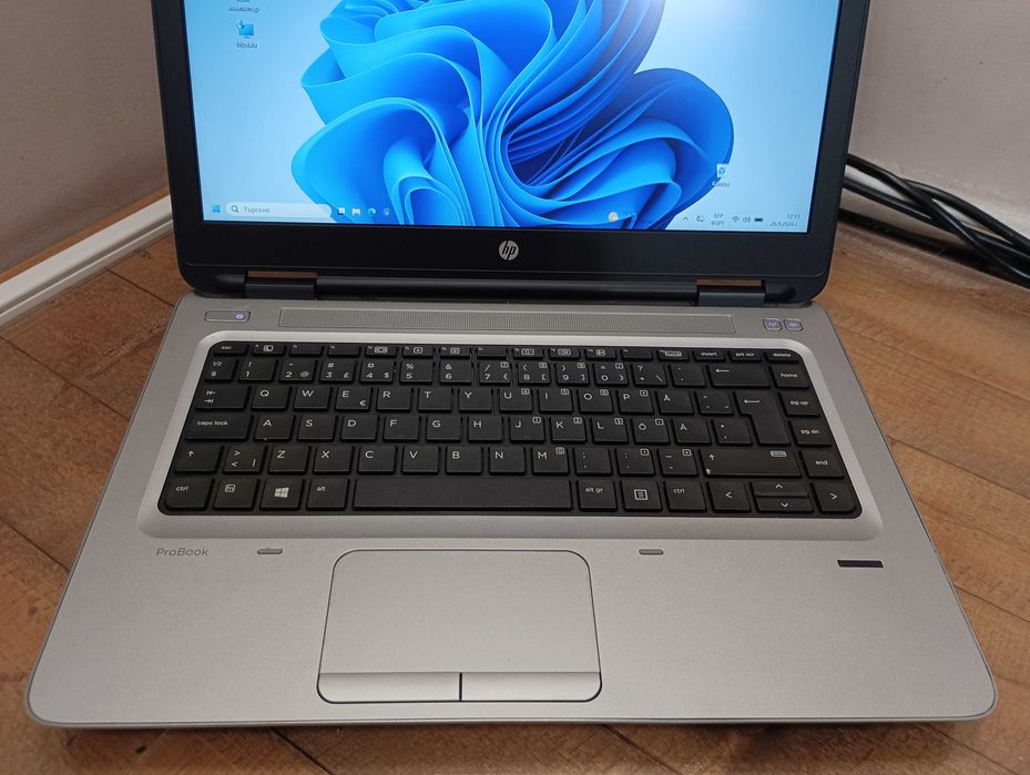 Лаптоп HP ProBook  i5-6200U 8GB RAM   SSD  нова батерия  14"