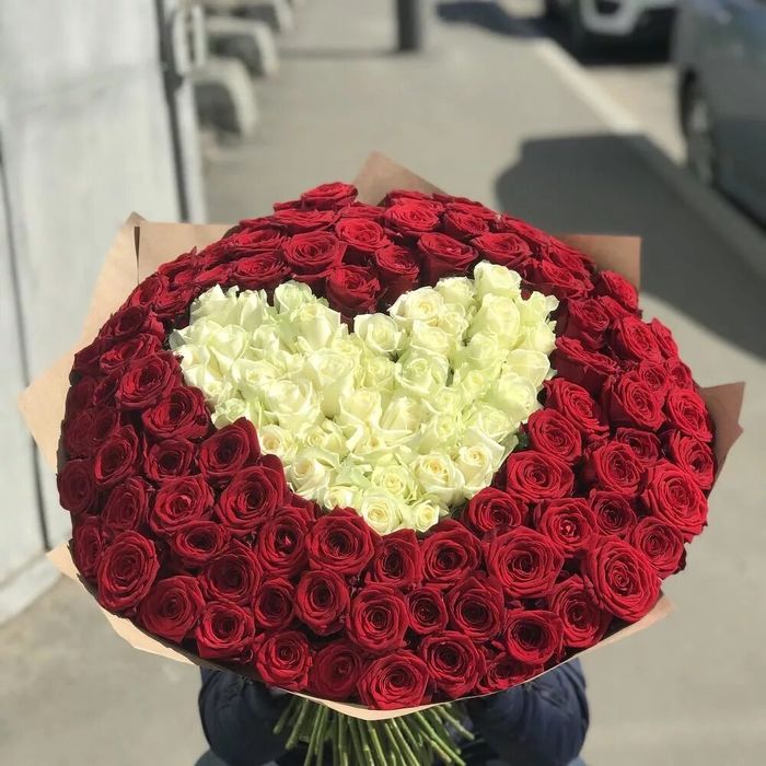 101 роза всего 37000тг