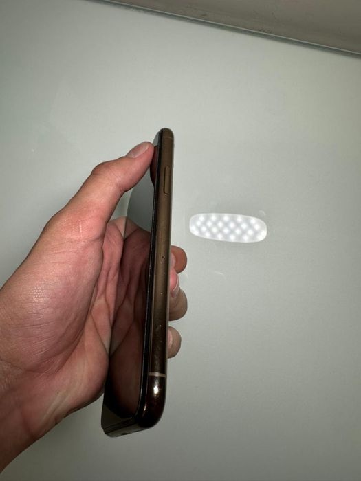 Телефон Iphone 11 pro