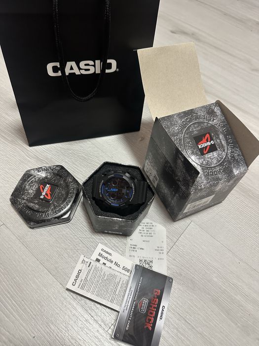 Часовник CASIO G-SHOSK чисто нов