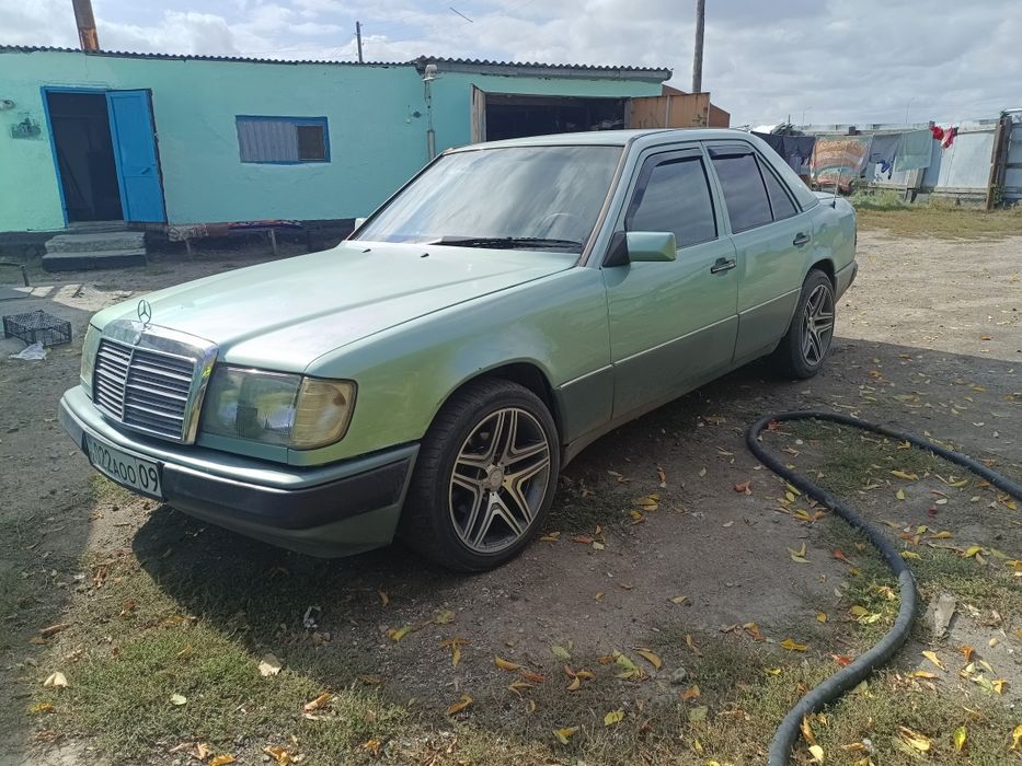 Мерседес 124 Е300