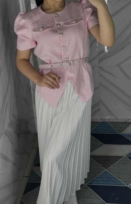 Женский костюм двойка в нежных тонах