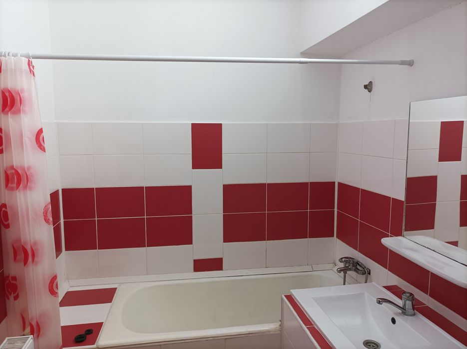 Închiriez apartament cu o cameră în Bârlad, dotat corespunzător