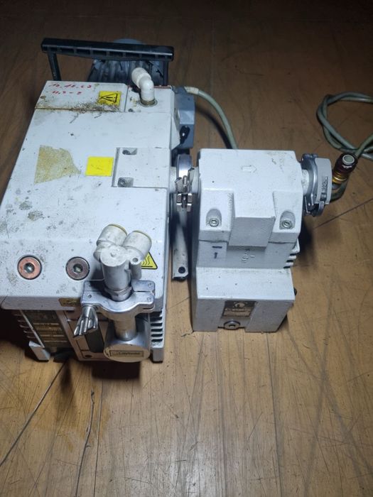 Leybold TrivacVacuum pump TI25B 3 phase