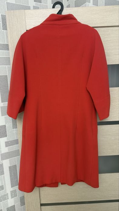 Продам пальто демисезонное