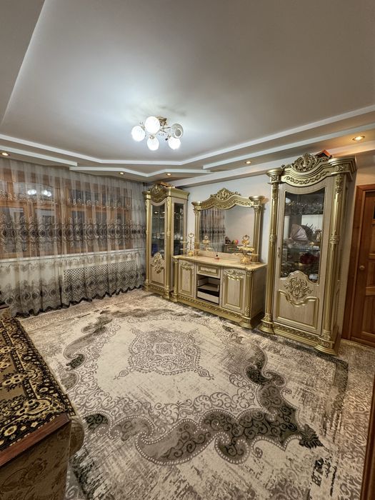 Метро Ойбек 4/5/9  93.36м2 ремонт средний ориентир ORIENT RENT CAR