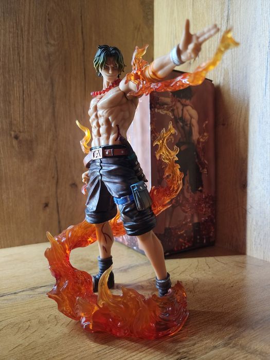 Фигурка Эйса из аниме Ван Пис / One Piece / Ace Эйс
•С коробкой и подс