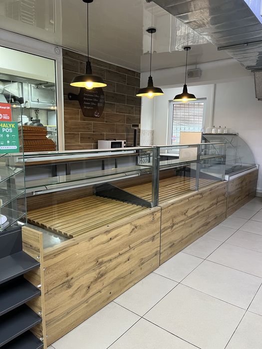 Распродажа! 3 витрины для  пекарни/кондитерской б/у