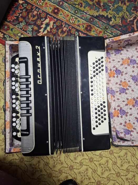 Продам баян огонёк 2