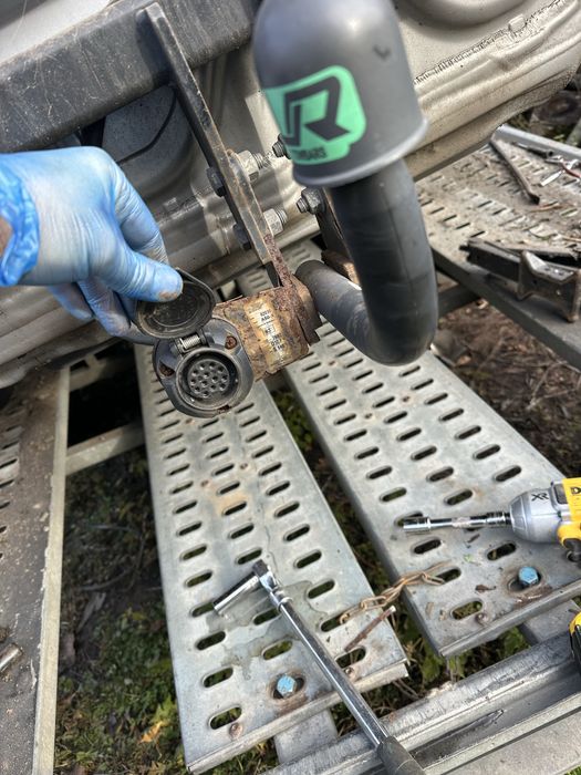 Carlig remorcare audi a6 2011-2018