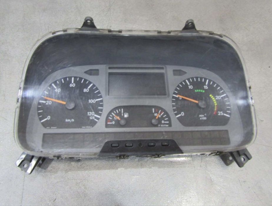 Щиток прибор на axor i atego