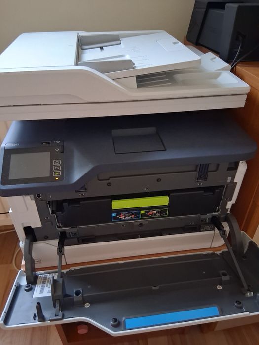 Imprimanta xerox c235
