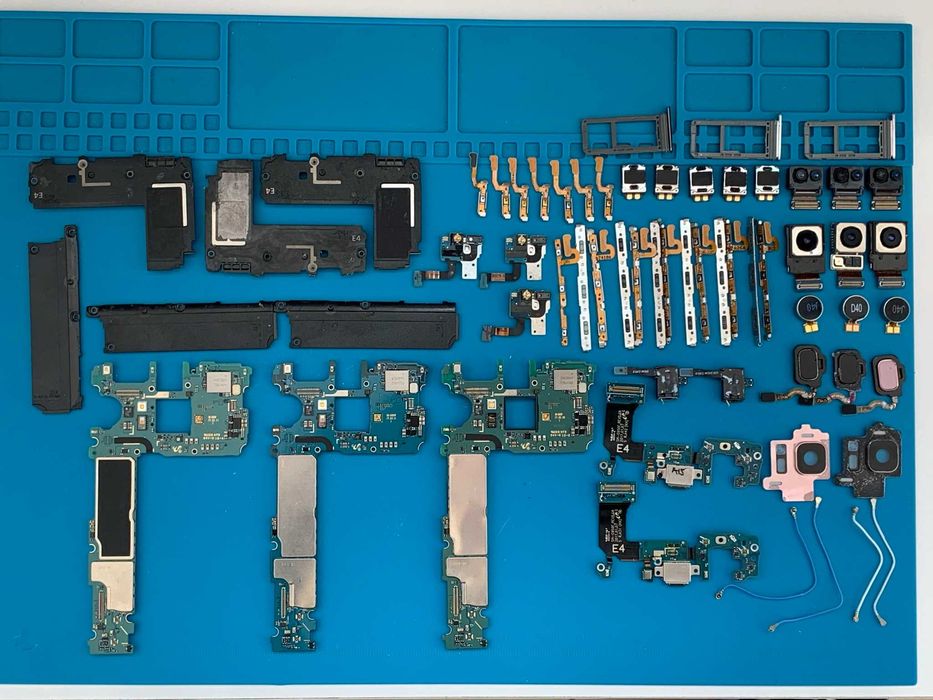 Samsung Galaxy S8 на части