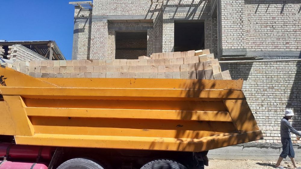 Keramika pishgan g'isht