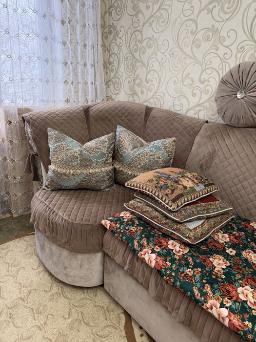 Диван с дивандек отличного качества