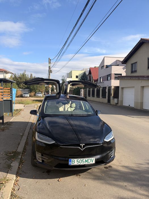 TESLA Model X 2019 — imagine 2