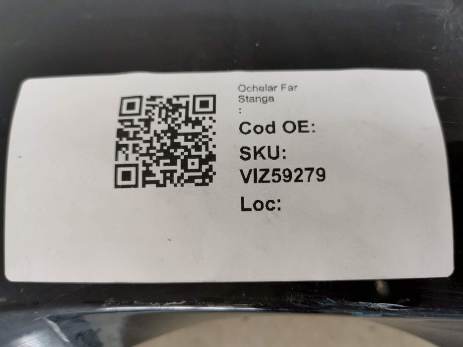 Ляв фар / Lqv Far Mercedes Benz AMG W463 Оригинален, в добро състояние