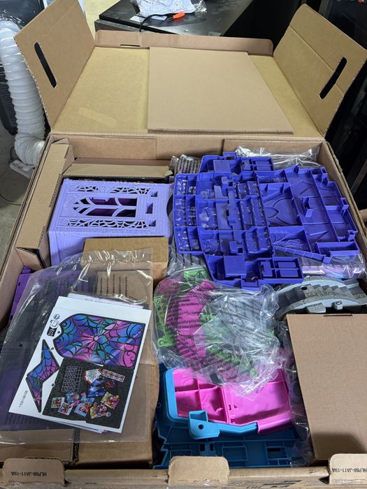 Monster High papusi si accesorii