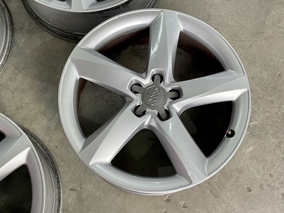 Audi 19 цола Оригинални Джанти S LINE