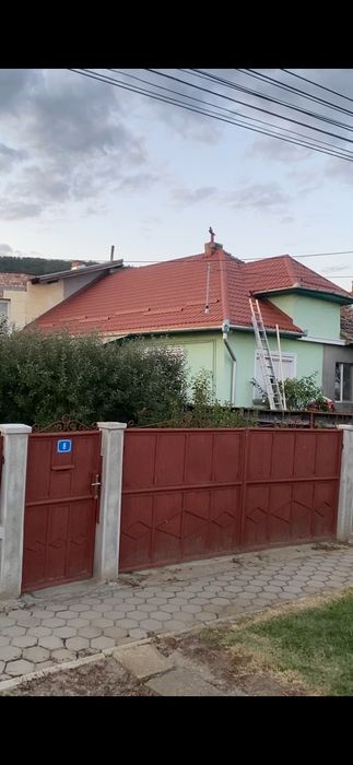 Reparații acoperisuri montaj dulgherie montaj țiglă metalica masardari montaj țiglă ceramica Reparații de urgență foișoare izolati acoperis bloc.