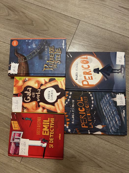 Carti lectura in stare foarte buna. Pretul unei  carti Winson este 20 lei. Negociabil.