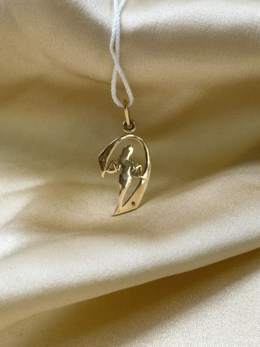 Кулон с бриллантами