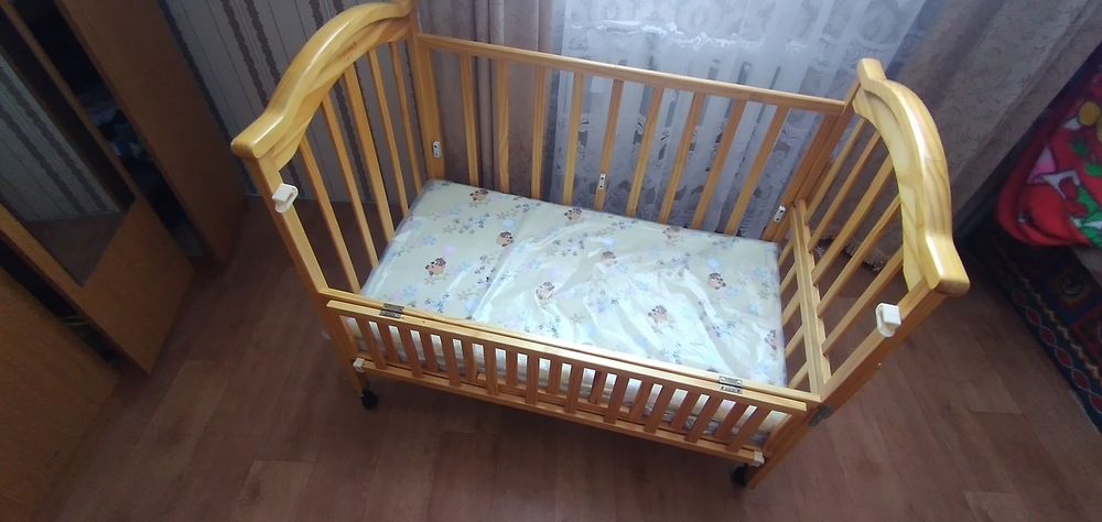 Манеже детский деревянный