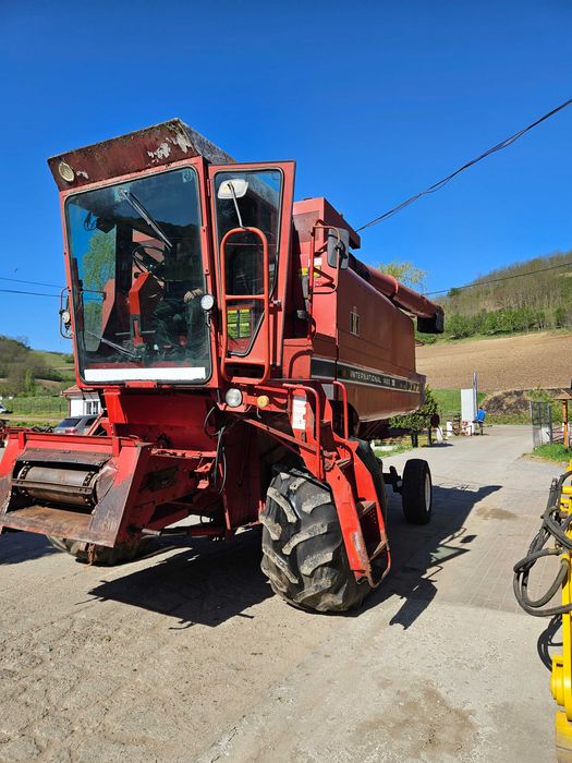 De vanzare combina Case IH 1460+Heder paioase Case IH 825