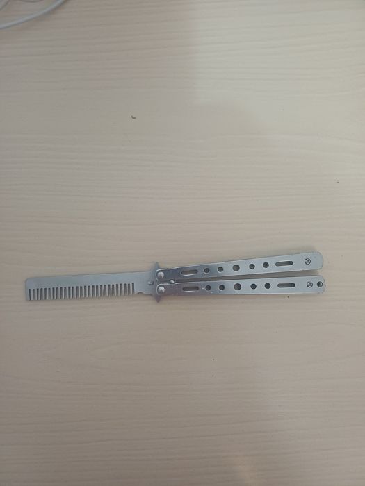 продам бабочку-расческу