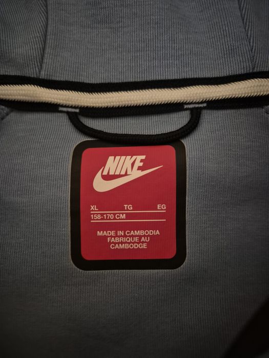 Оригинален nike суичър